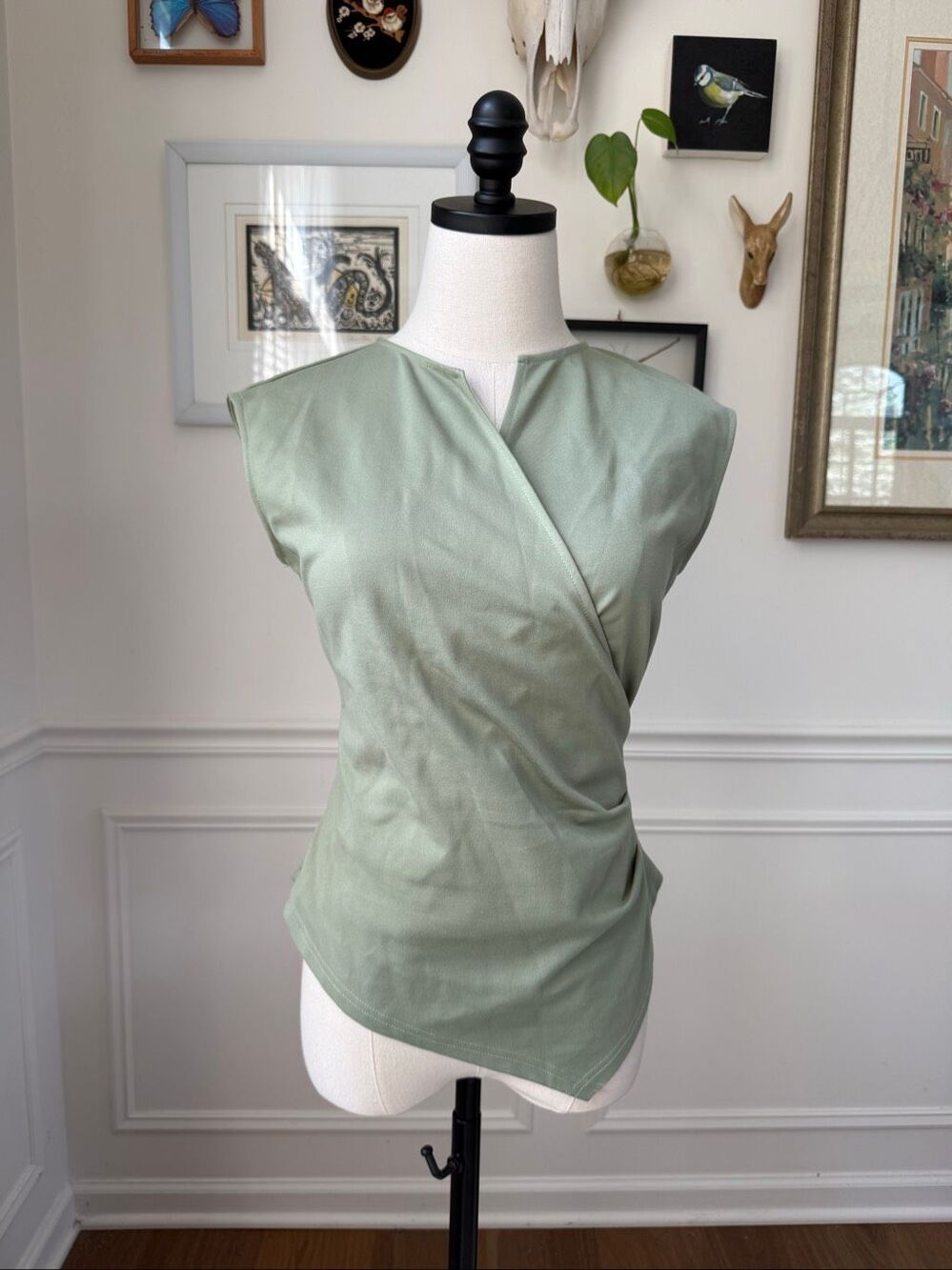 NWOT OGL Move Sage Green Crossfront Side Zip Sleeveless Top M